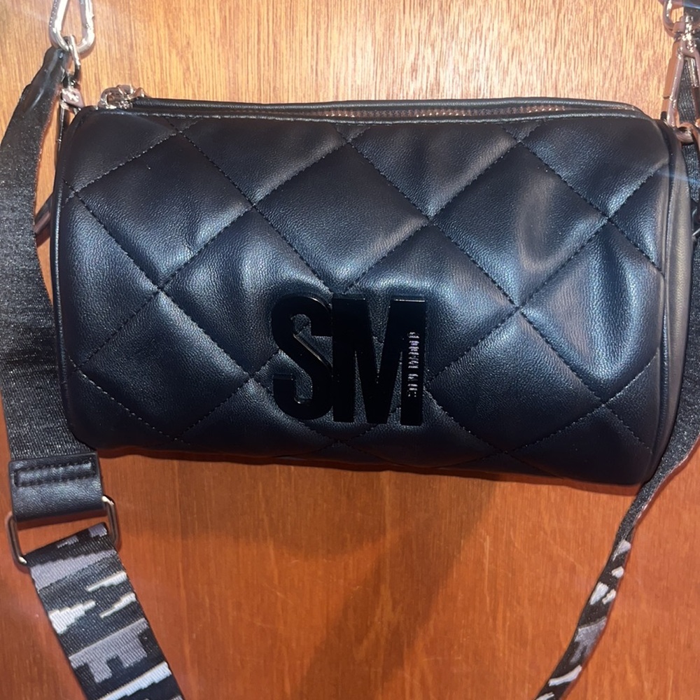 Jet Black Steve Madden  Sphere Crossbody Purse